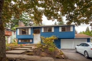 16821 106 St, Redmond WA  98052-2716 exterior
