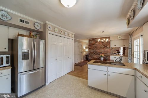 709 Malin Rd, Newtown Square PA  19073-2510 exterior