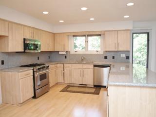 8313 Old Deer Trl, Raleigh, NC 27615-5128