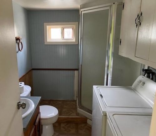 35 Bunker Ln, Dover NH  03823-7543 exterior