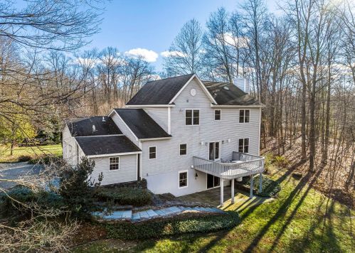 11 Peacock Rd, Rhinebeck, NY 12572-1226