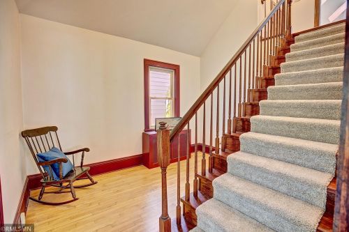 418 Earl St, Saint Paul MN 55106-2706 exterior