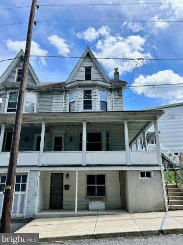 152 Ridge St, Coaldale, PA 18218-1219