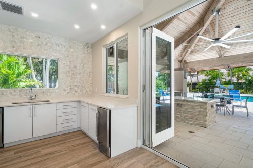 5310 Boca Marina Cir, Boca Raton FL 33487-5221 exterior