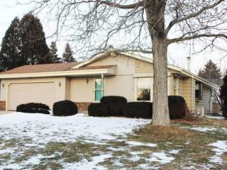 8180 60th St, Hales Corners, WI 53132-9255