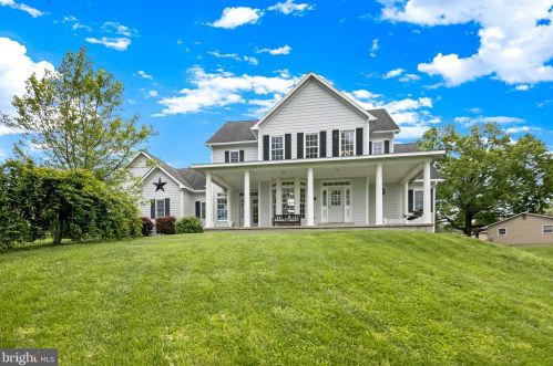 240 O St, Purcellville VA  20132-3002 exterior