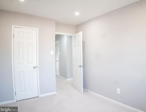 14796 Tamarack Pl, Woodbridge VA  22191-3136 exterior