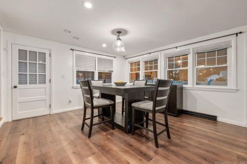 64 Turnbull Rd, Manchester CT  06042-2833 exterior