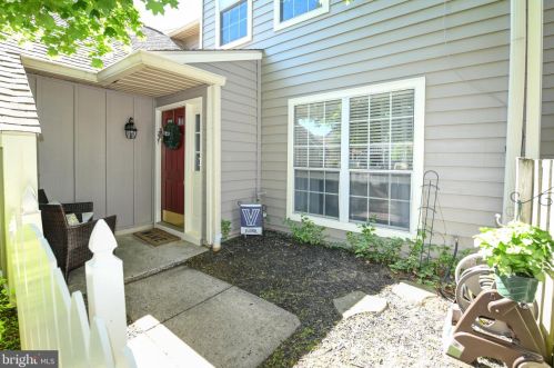 106 Orchard Ct, Blue Bell, PA 19422-2800