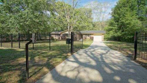 8620 Eight Mile Creek Rd, Pensacola, FL 32526-8758