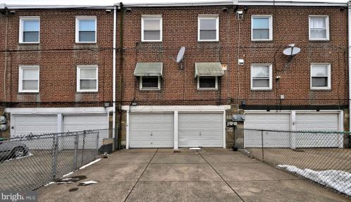 7221 Erdrick St, Philadelphia PA 19135-1014 exterior