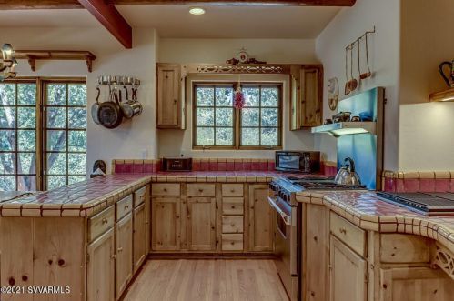 126 Schnebly Hill Rd, Sedona, AZ 86336-4232