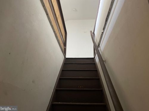 305 Morris St, Gloucester NJ  08030-1448 exterior