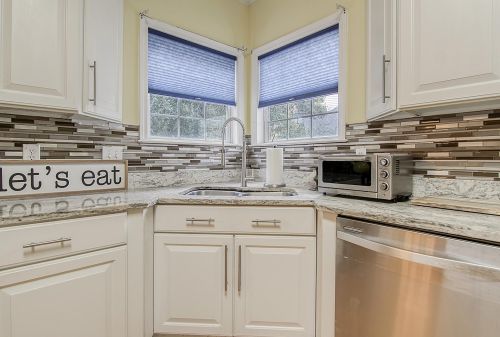 200 Oak Pt Lndg Dr, Mount Pleasant SC  29464-6283 exterior