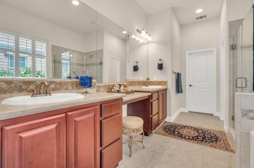 662 Canterbury Cir, Vacaville CA  95687-8225 exterior