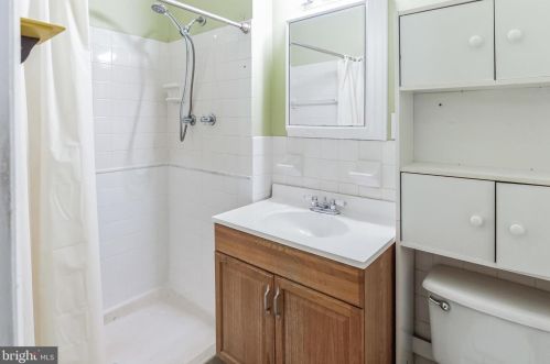 168 Vis Dr, Easton PA  18042-7210 exterior