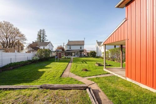 232 Front St, Alburtis PA  18011-9349 exterior