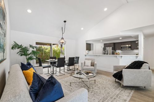 48890 Eisenhower Dr, La Quinta CA  92253-6223 exterior