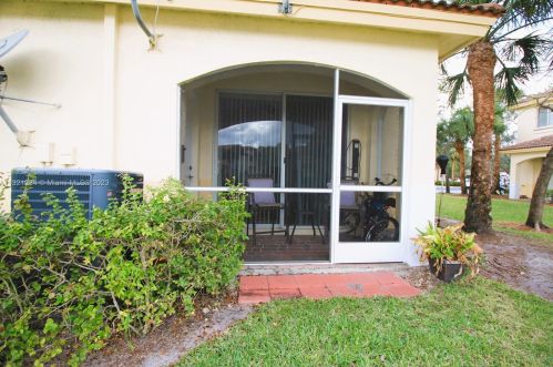 8344 25th Ct, Hollywood FL  33025-2984 exterior