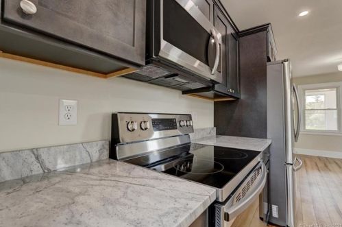 191 Lee St, Middletown CT  06457-5601 exterior