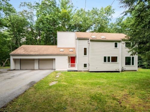 21 Balmoral Rd, Boxford, MA 01921-1910