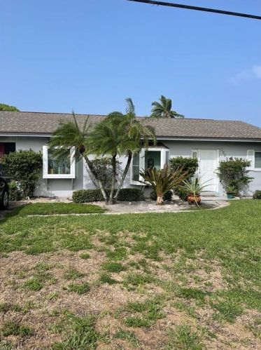 796 106th Ave, Naples, FL 34108-1850