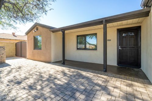 4220 16 Dr, Phoenix AZ  85015-1426 exterior