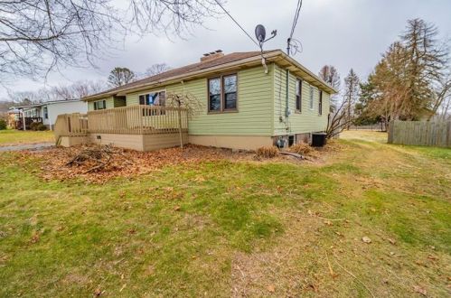3332 Harvard St, New Kensington, PA 15068-2724
