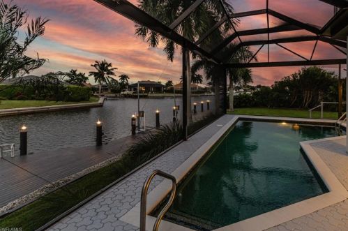 950 Olive Ct, Marco Island, FL 34145-3506