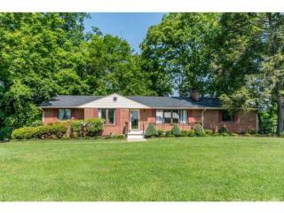 3968 Skyland Dr, Kingsport, TN 37664-3943