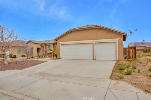 13597 Sandpiper Pl, Victorville, CA 92392-6868