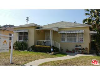 711 82nd St, Los Angeles, CA 90001-3221