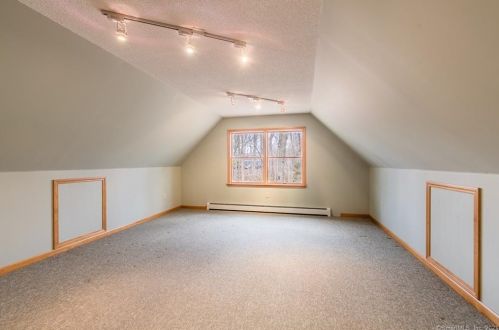 434 New London Rd, Colchester CT  06420-4125 exterior