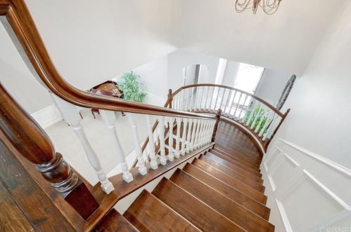 24306 Foxglove Pl, Santa Clarita CA  91354-4922 exterior
