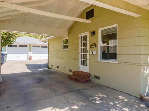 1029 Crest Dr, Santa Rosa CA  95404-2216 exterior