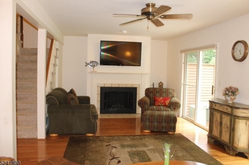 153 Saddleback Ct, Sparta NJ  07871-1759 exterior