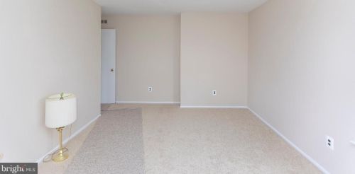 1151 Harbour Dr, Palmyra NJ 08065-2216 exterior