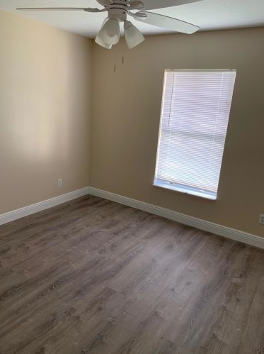 1785 Finch Ln, Vero Beach, FL 32962-7157