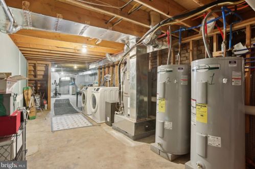 5220 Larchwood Ave, Philadelphia PA 19143-1522 exterior