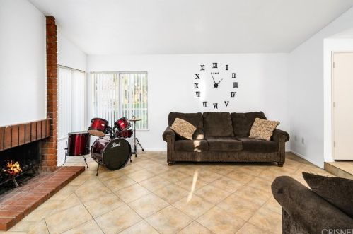 44021 Andale Ave, Lancaster CA  93535-4120 exterior