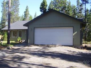 16888 Sun Country Dr, Bend, OR 97707-2253