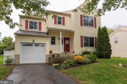 408 Cedar Ct, Collegeville, PA 19473-2221