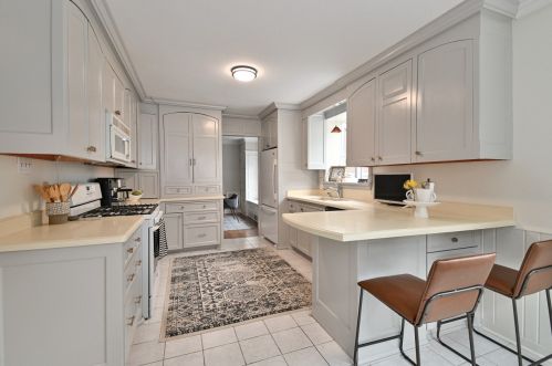2347 Pasadena Blvd, Milwaukee, WI 53226-1951