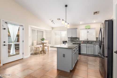 45183 Rhea Rd, Maricopa AZ  85139-9153 exterior