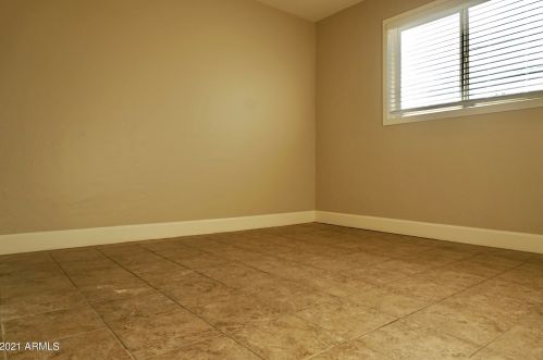 5622 35th Ave, Phoenix AZ 85053-1017 exterior