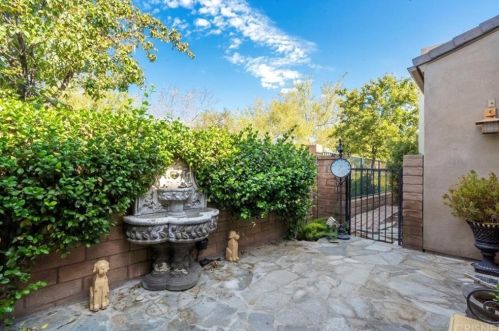 23780 Spruce Meadow Ct, Santa Clarita, CA 91354-1899