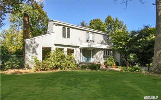 155 Redwood Dr, East Hills, NY 11576-2227