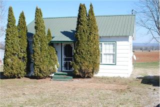 855 Farris Chapel Rd, Winchester, TN 37398-3230