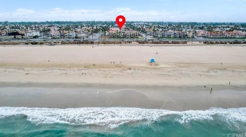 1612 Pacific Coast Hwy, Huntington Beach CA  92648-4434 exterior