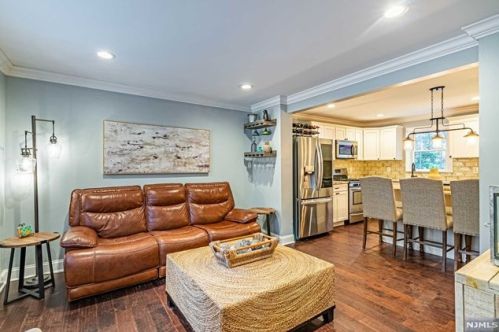 45 Longview Trl, Parsippany NJ  07834-2039 exterior